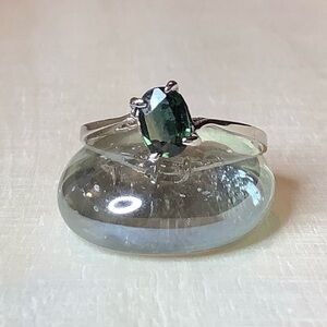 New vintage cocktail ring SS silver Sapphire